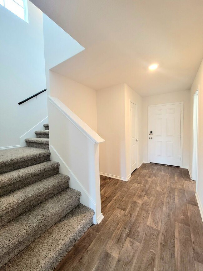 Foto del edificio - Beautiful Home in Whisper Falls!