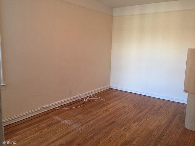 Foto del edificio - 222 E 16th St