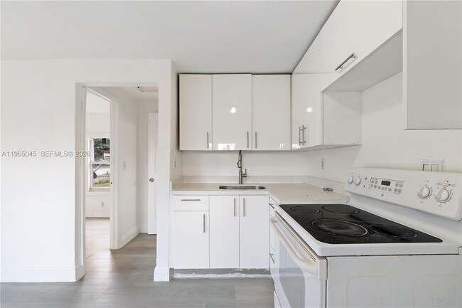 Foto del edificio - 5714 NW 21st Ave