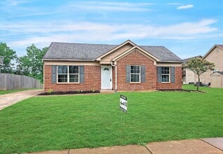 Building Photo - 222 Mud Hen Dr
