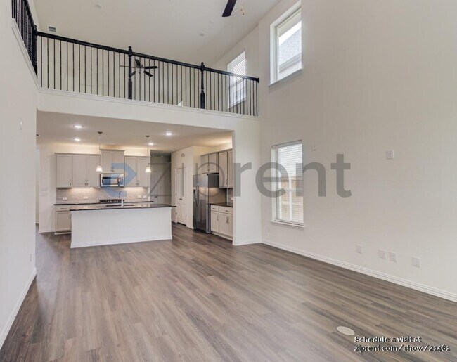 Building Photo - 1452 Kit King Dr
