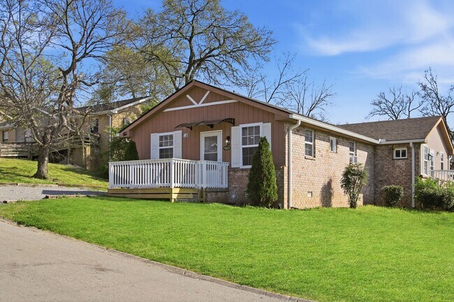 Foto del edificio - 2741 Jones Ave