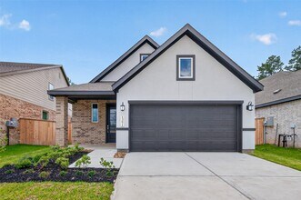 Building Photo - 13071 Pne Trace St