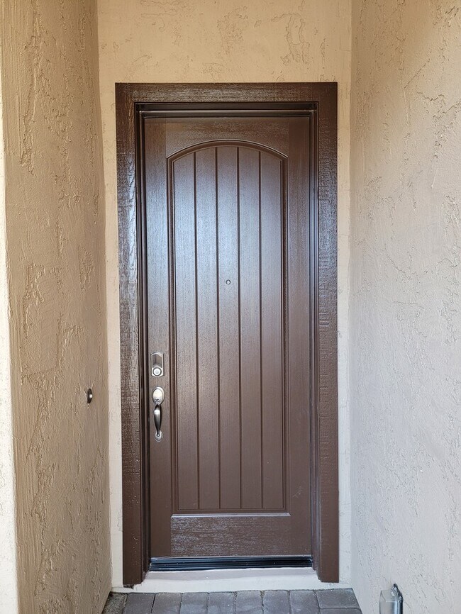 Building Photo - 14072 W Desert Flower Dr