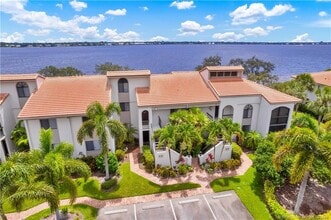 Building Photo - 2560 NW Seagrass Dr