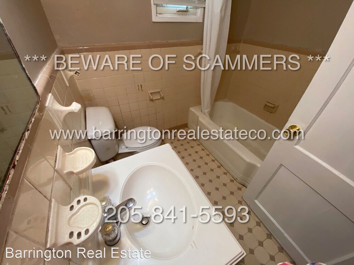 Foto del edificio - 2 br, 1 bath House - 1215 East Lake Blvd