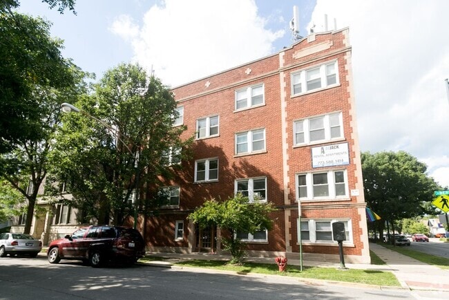 Building Photo - 1604 W Berwyn Ave