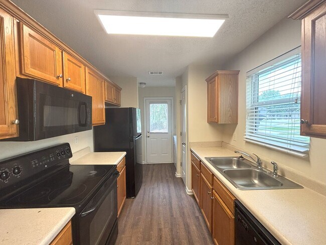 Foto del edificio - 3br house near Downtown