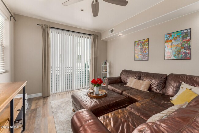 Foto del edificio - 610 E Roosevelt St