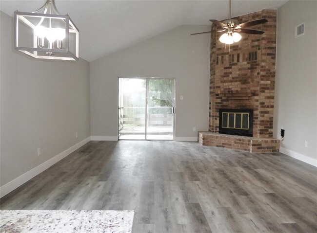 Building Photo - 8126 Glorieta Dr