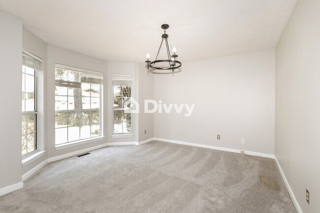 Building Photo - 360 Radner Run