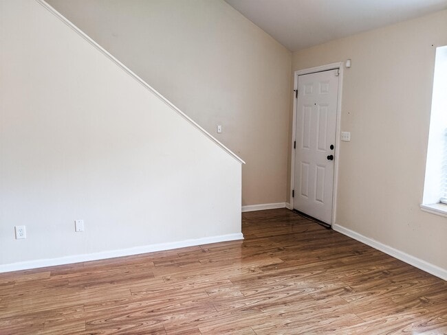 Building Photo - 104 S Whetherbine Way