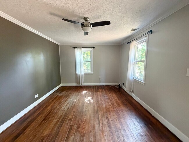 Foto del edificio - 1627 Mason Ln
