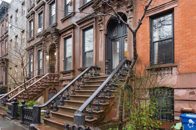 Building Photo - 408 Grand Ave