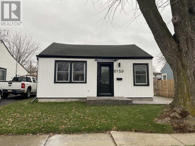 Photo du bâtiment - 6159 Cadham St