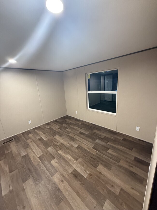 Foto del edificio - 1030 Aaron Ln