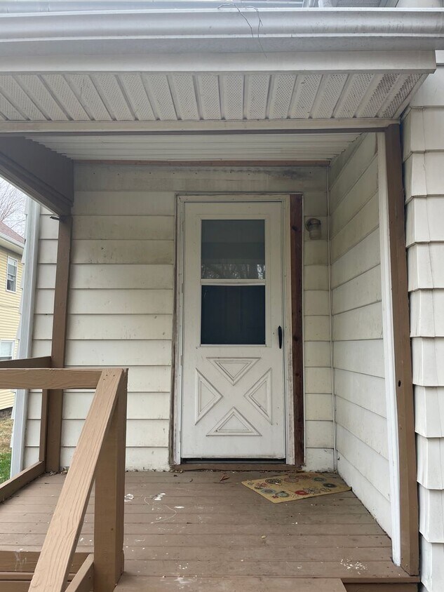 Primary Photo - 303 N 14th St