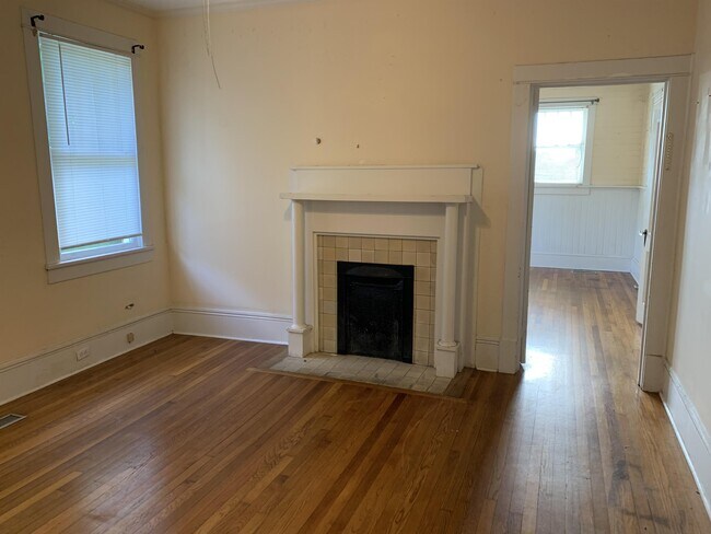 Building Photo - 313 S Brundidge St
