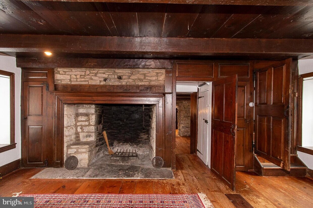 Primary Photo - 79 Worman Rd