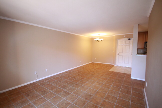 Building Photo - Upgraded 1 Bedroom UTC Condo in Quiet, Ser...