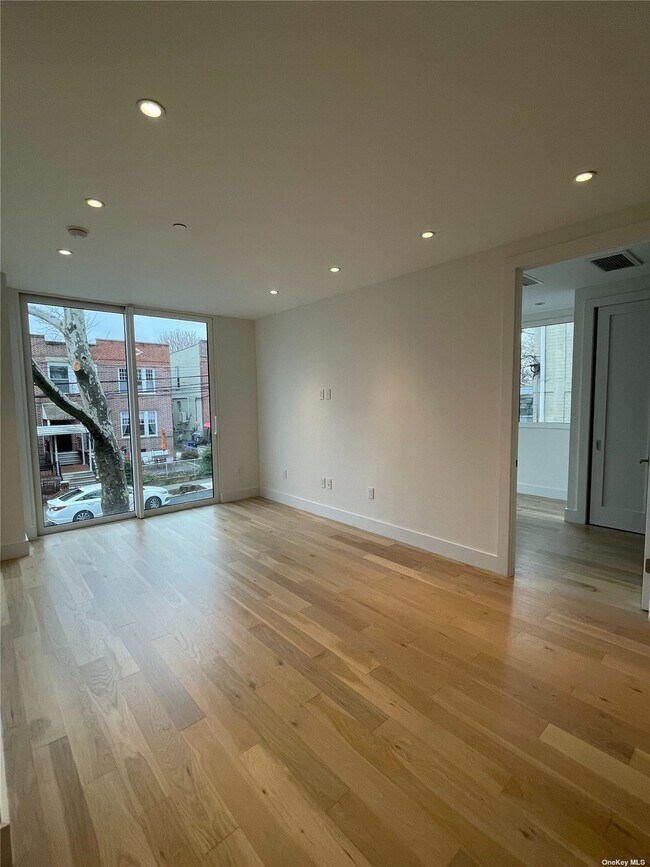 Foto del edificio - 19-14 21st Rd