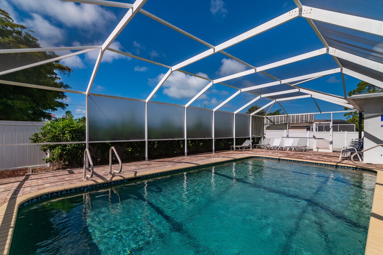 Foto principal - 2130 Pinehurst St