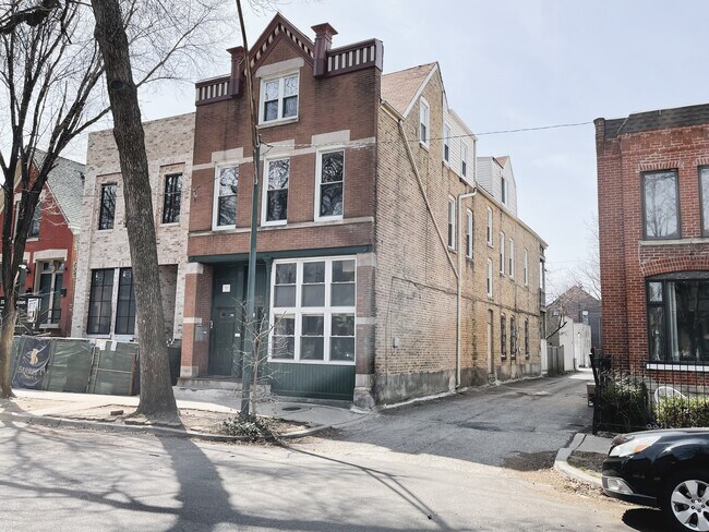 Building Photo - 1748 N Honore St