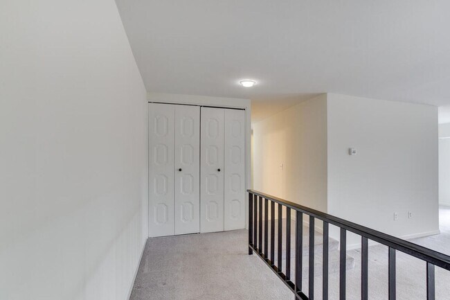 Foto del edificio - 2 Bedroom condo with Den in Annapolis
