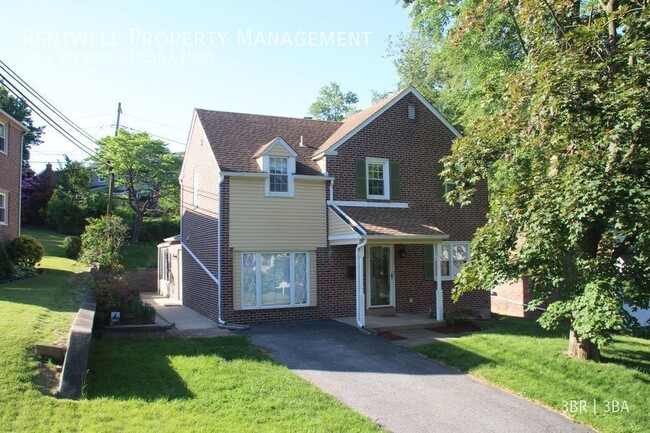 Building Photo - 3BR 2.5 Bath Home in Drexel Hill, PA Avail...