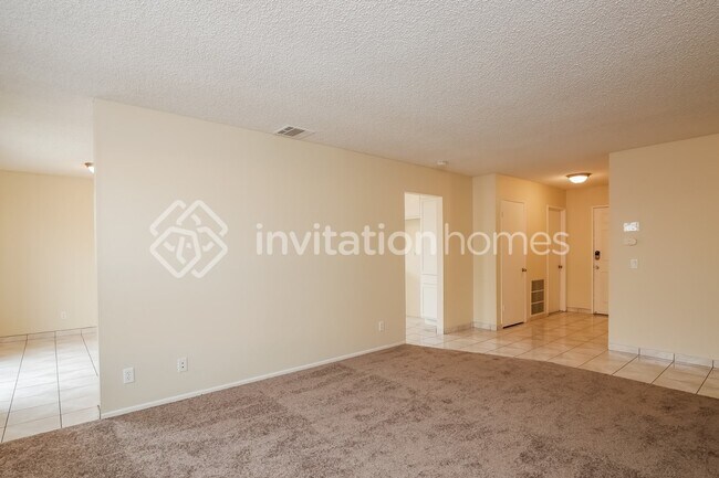 Building Photo - 6784 Green Ave