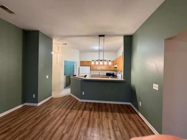 Building Photo - 2782 S Knightsbridge Cir