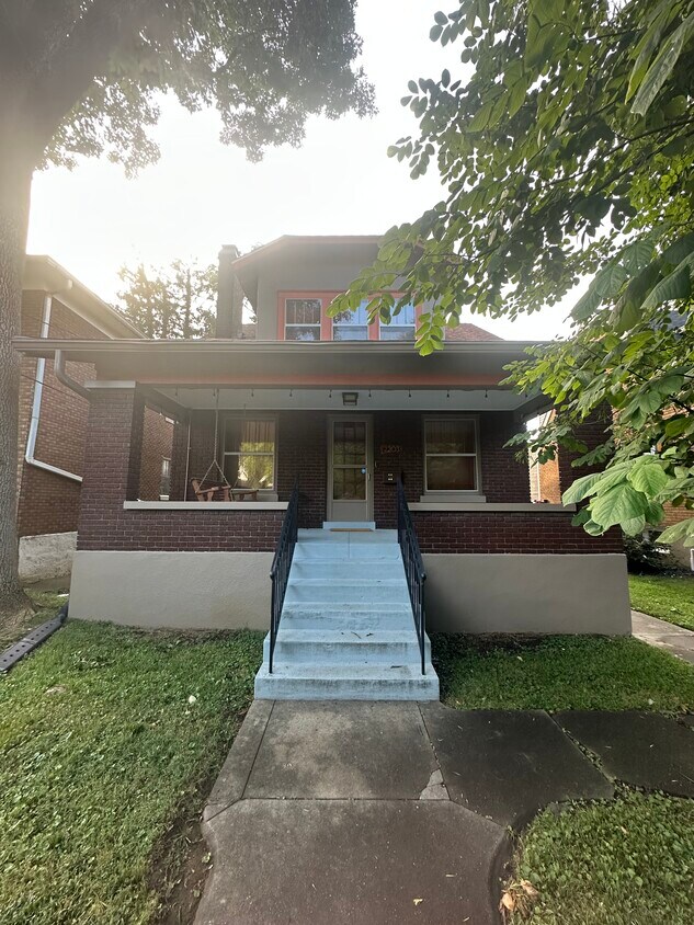 Primary Photo - 2203 Wrocklage Ave