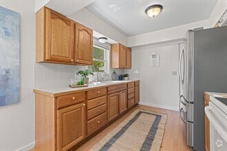 Building Photo - 15701 Stone Ave N