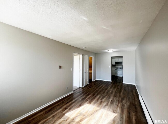 Foto del edificio - 15804 3rd St