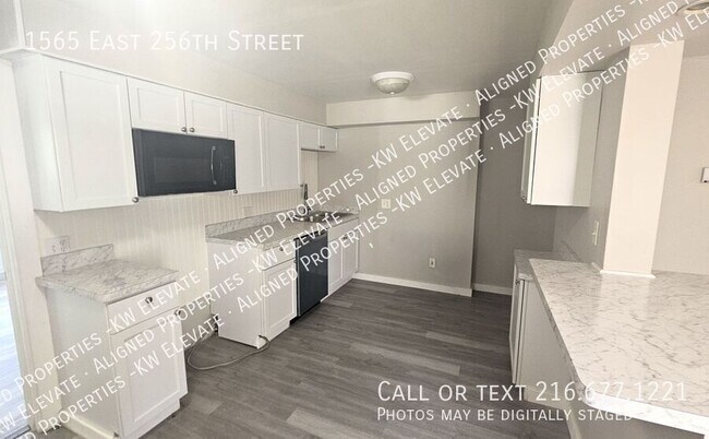 Building Photo - 1565 E 256th St