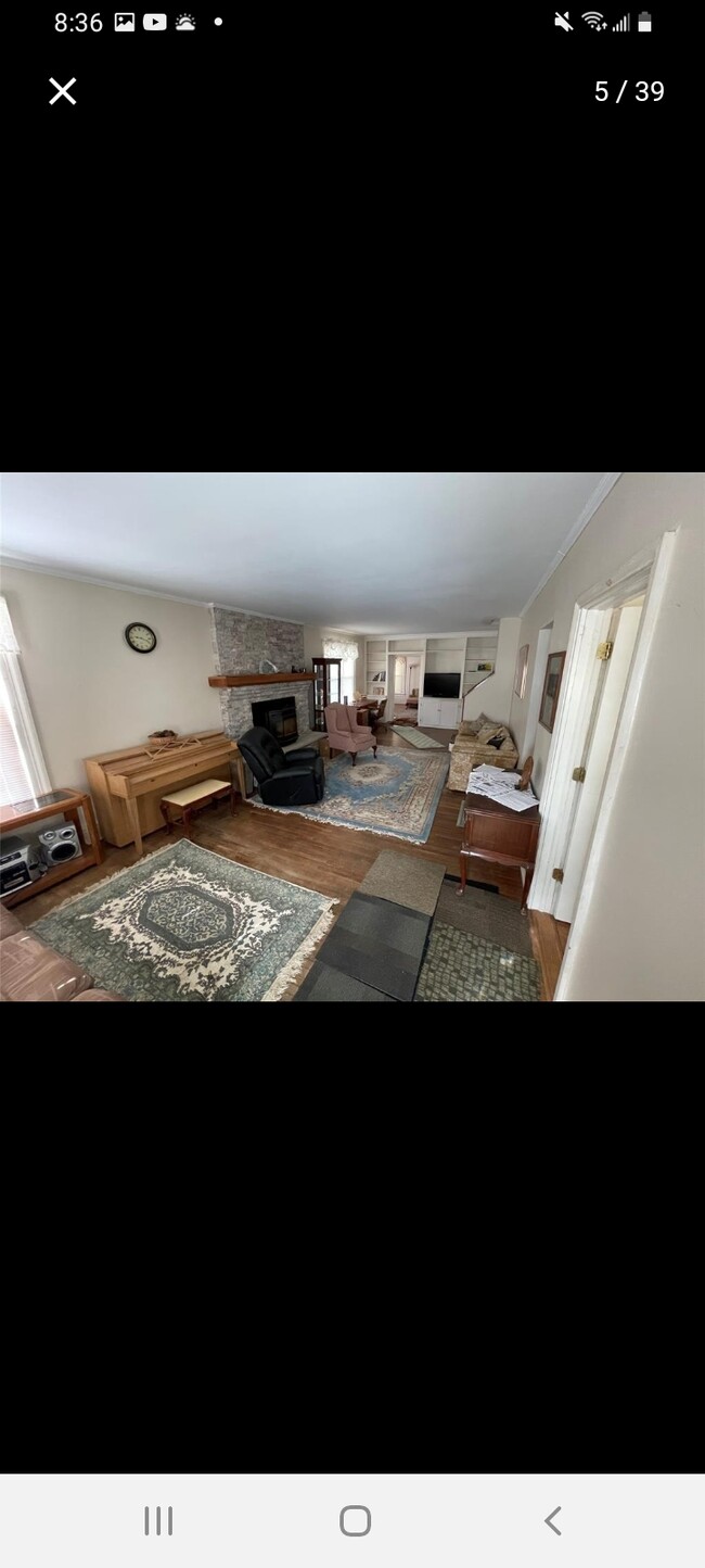 Living room - 38 Elm St