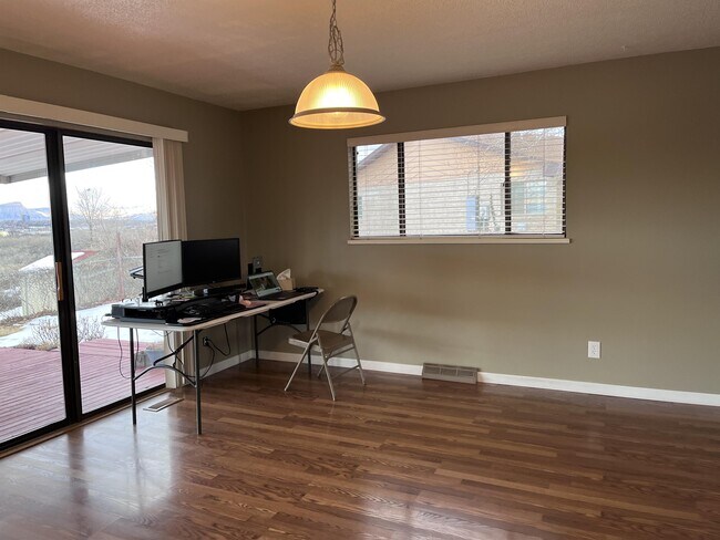 Foto del edificio - 510 Riverview Dr