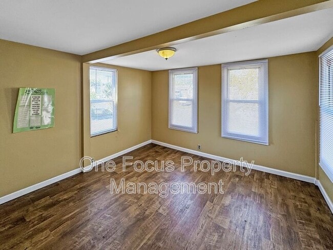 Building Photo - 805 Rhoads Alley