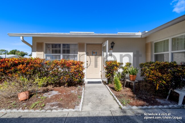 Building Photo - 3122 37th Ln S