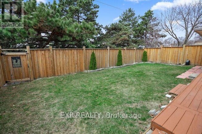Building Photo - 80 Mountland Dr