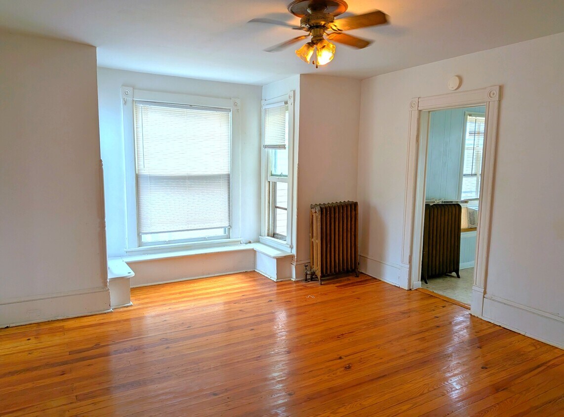 Foto principal - 432 Highland Ave SW