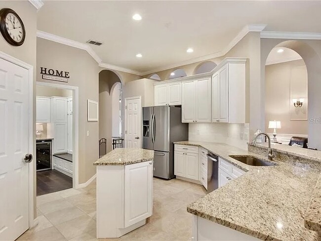 Building Photo - 1560 Shadowmoss Cir
