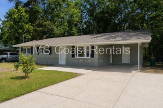 Building Photo - 105 N Ida Ln