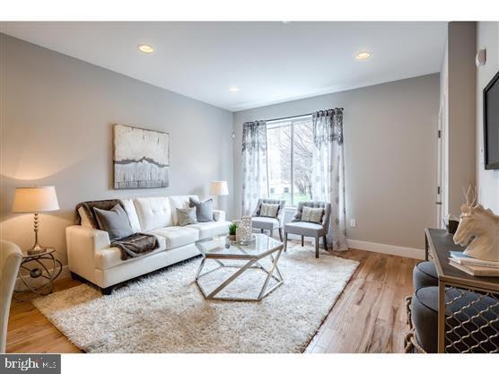 Foto del edificio - 1317 N 7th St