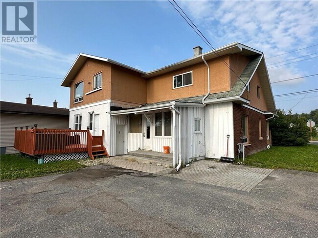 Photo du bâtiment - 244-246 Whittaker Street Unit# 7