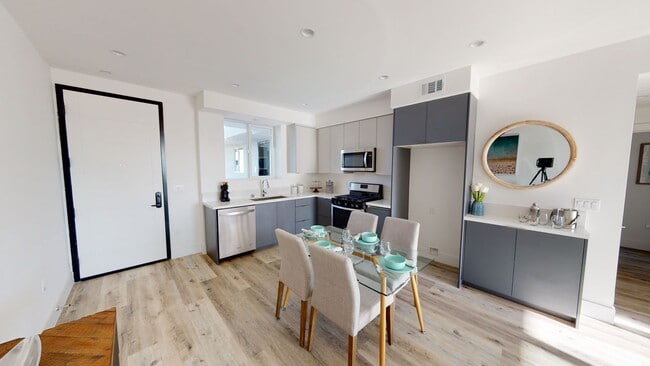 Interior Photo - The Erwin
