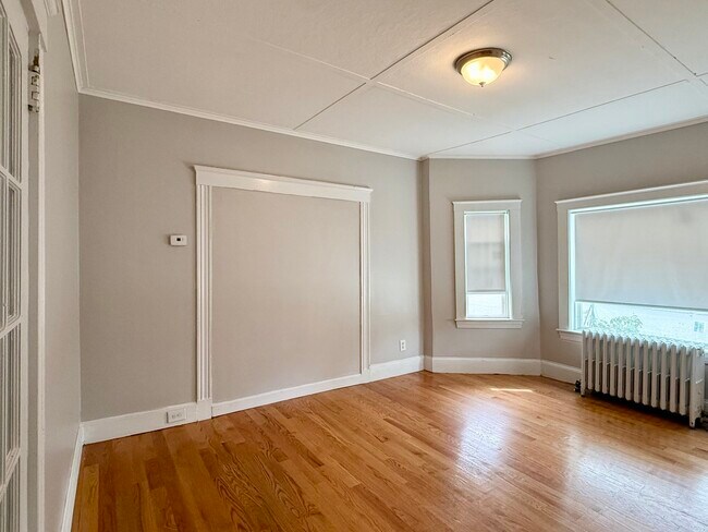Building Photo - 115 Elmwood Ave
