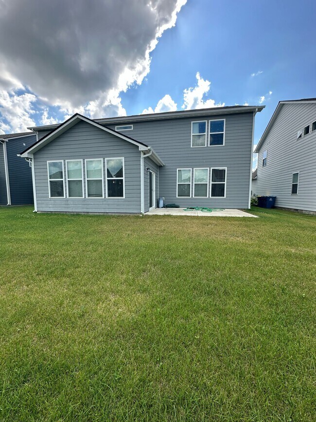 Foto del edificio - 17364 Americana Xing