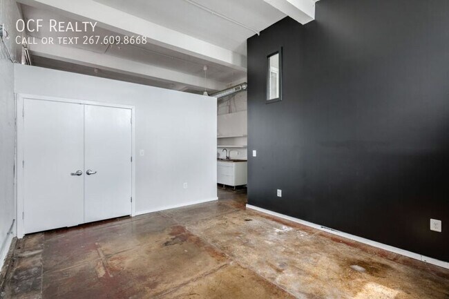 Building Photo - 1804-08 E. Hazzard-1A