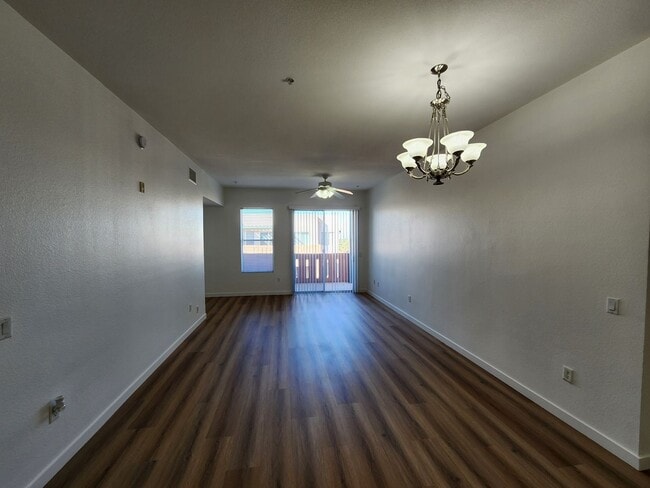 Building Photo - 35 E Agate Ave